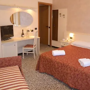 https://gold-hotel-bordighera.hotelitalianriviera.com