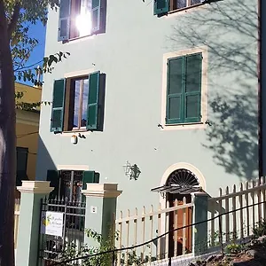 https://il-giardino-dei-limoni-room-breakfast.hotelitalianriviera.com
