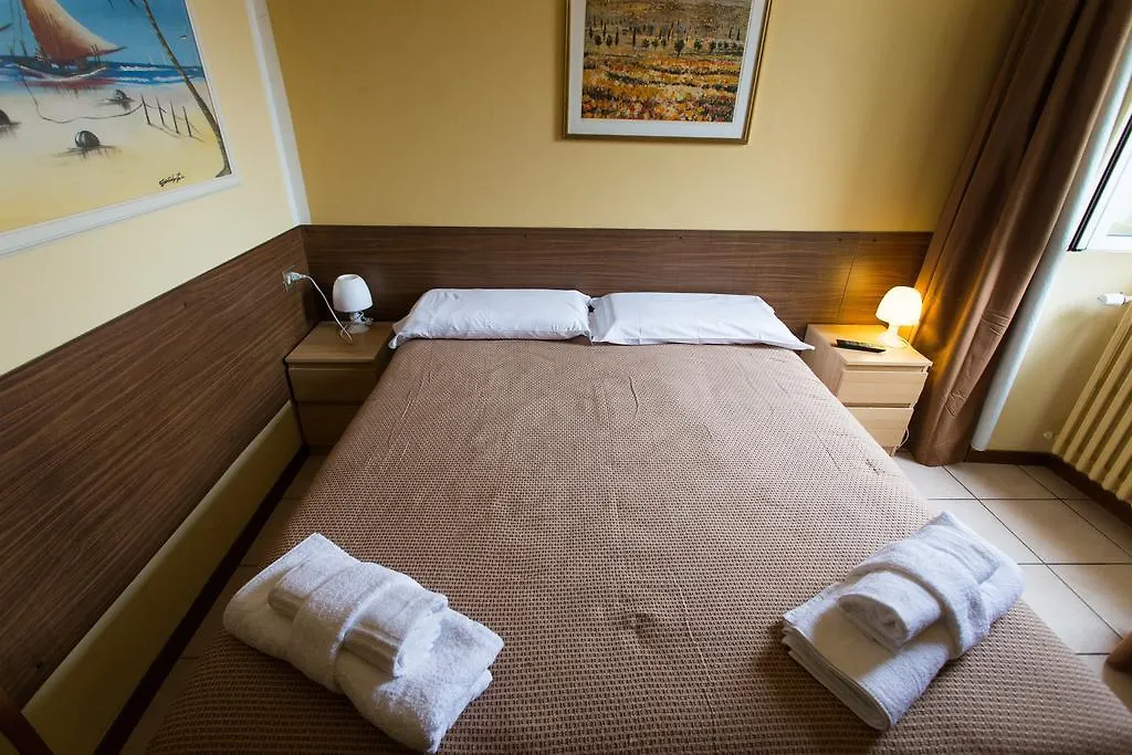 Hotel Pontenuovo Di Macyszyn Fabio Merone Italien